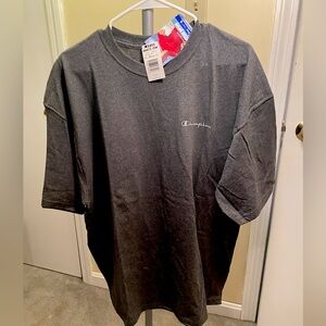 Champion T shirt (LARGE)(NEW)